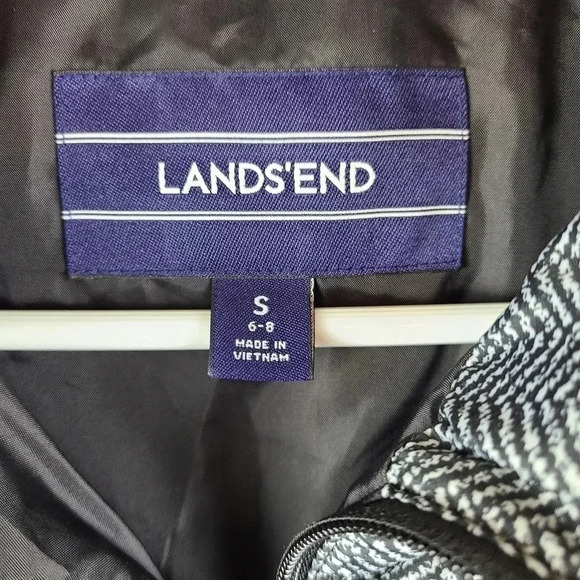 Lands' End black and grey Chevron puffer coat - Picture 7 of 11
